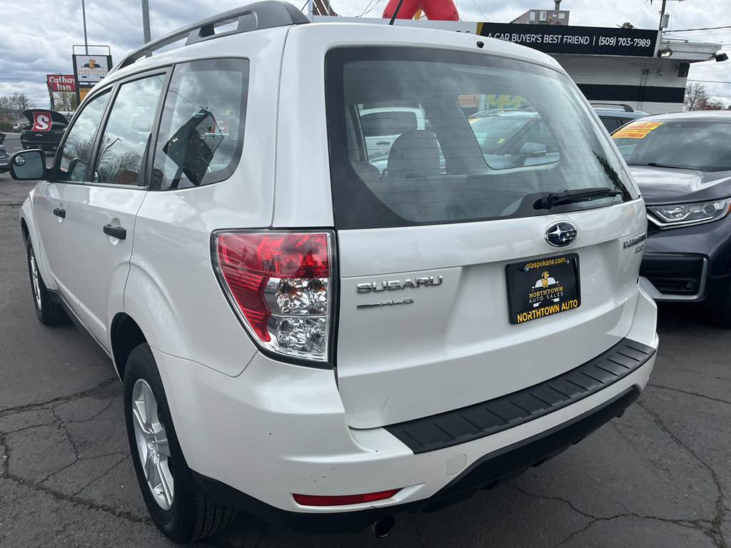 Used 2011 Subaru Forester 2.5X AWD/4WD image 4