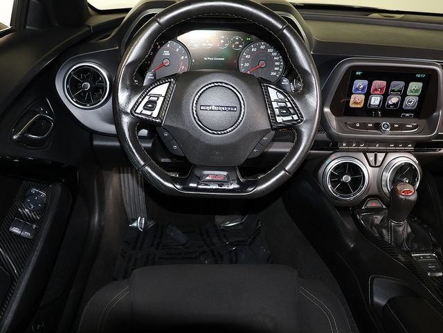 Used 2016 Chevrolet Camaro SS RWD image 3