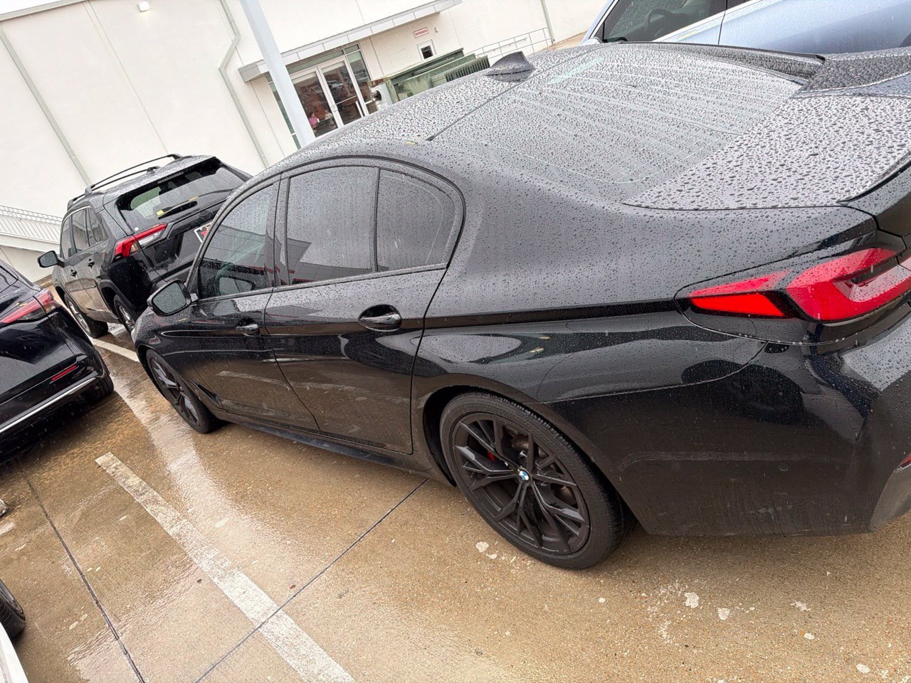 Used 2023 BMW 530i w/ M Sport Package RWD image 6