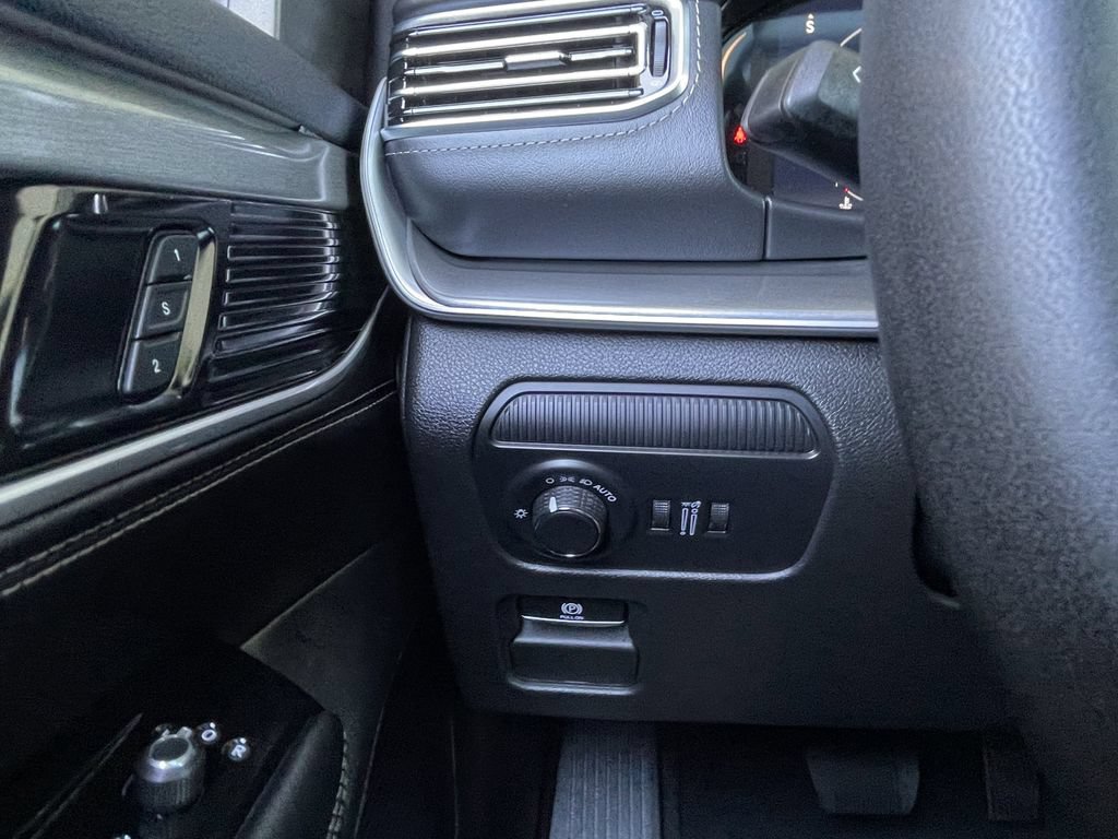 New 2026 Jeep Grand Wagoneer Limited AWD/4WD image 43
