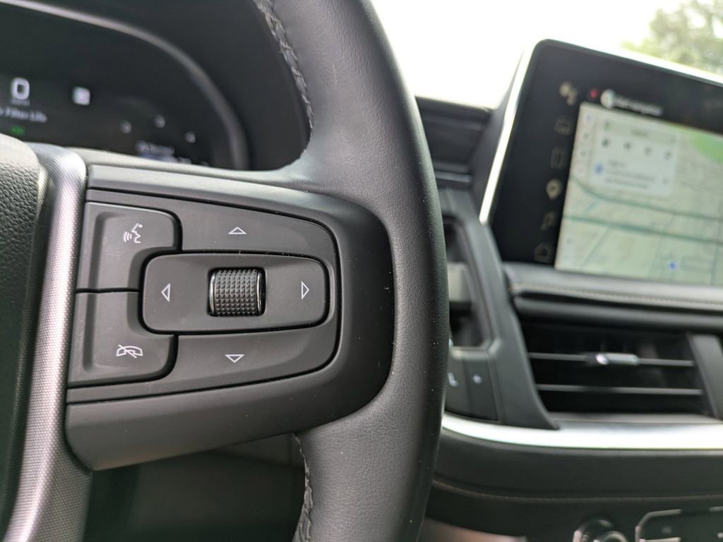 Used 2023 GMC Yukon SLT image 31