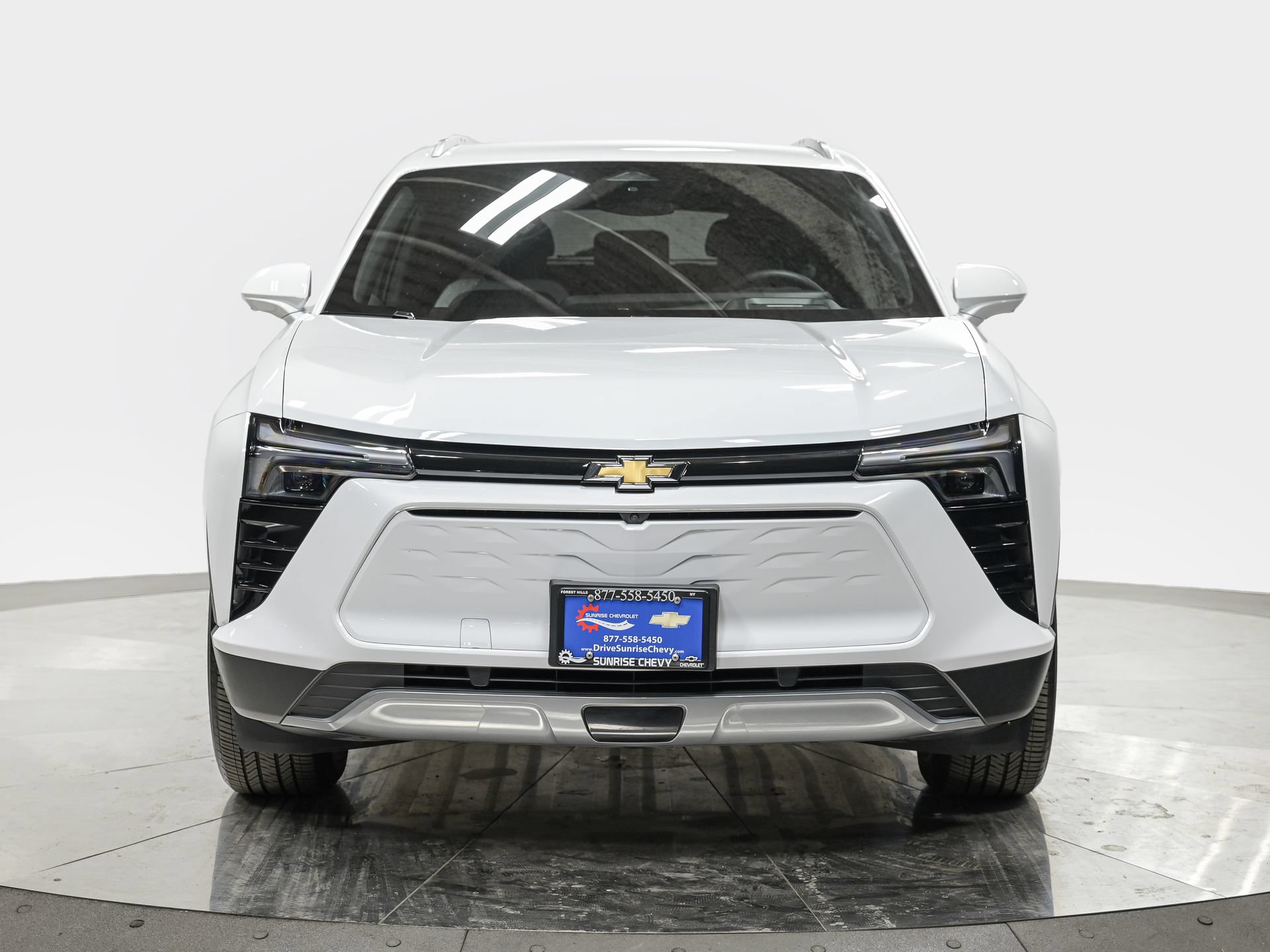 Used 2024 Chevrolet Blazer EV LT AWD/4WD image 10