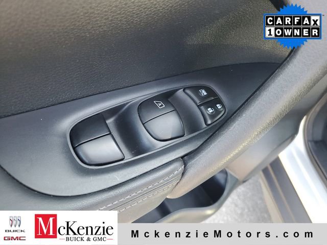 Used 2018 Nissan Rogue SV AWD/4WD image 9
