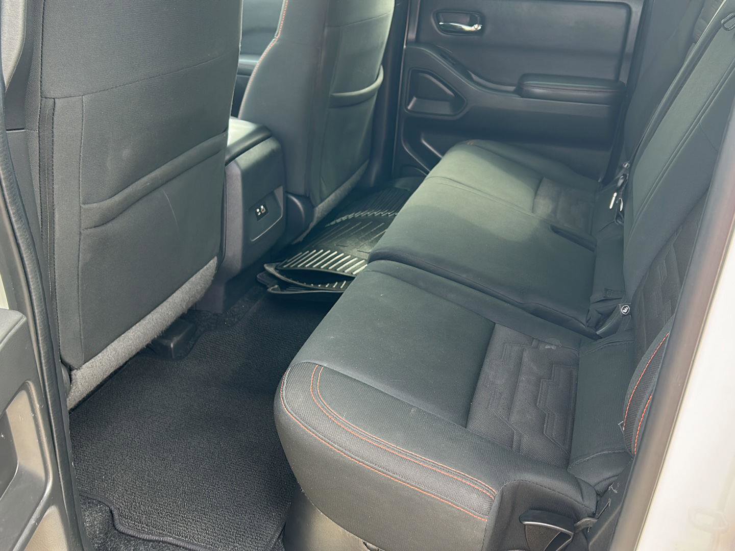 Used 2022 Nissan Frontier PRO-4X w/ Technology Package image 23