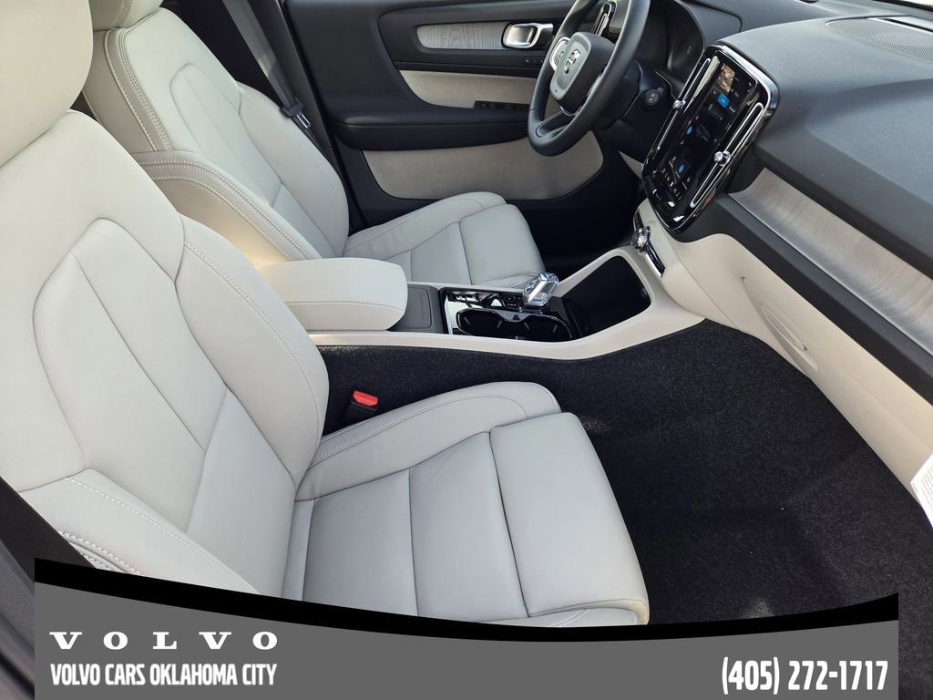 New 2026 Volvo XC40 B5 Plus w/ Protection Package Premier image 15