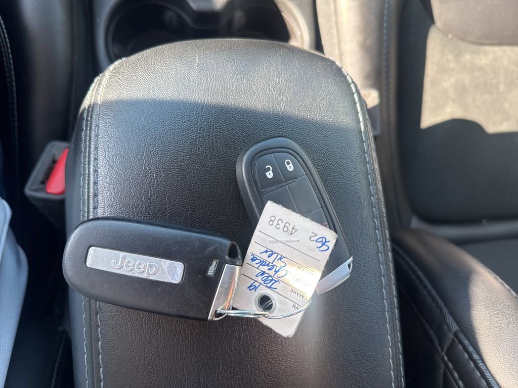 Used 2019 Jeep Cherokee Latitude Plus image 23