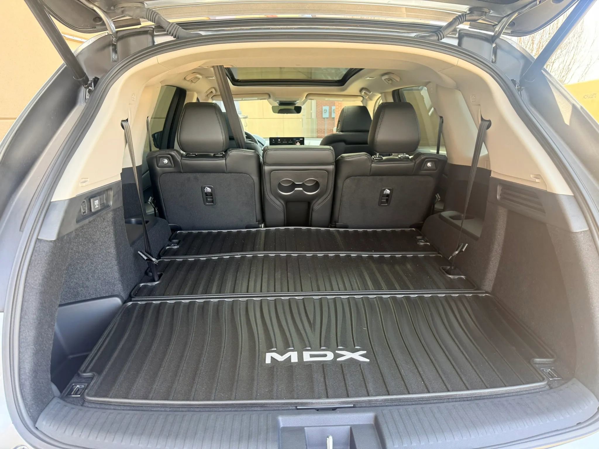 Used 2024 Acura MDX SH-AWD image 25