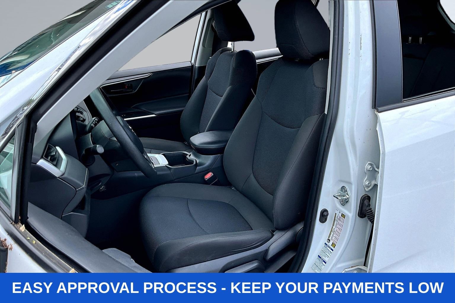 Used 2022 Toyota RAV4 LE AWD/4WD image 27