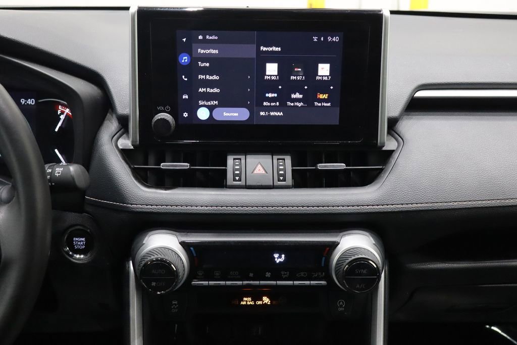 Used 2024 Toyota RAV4 XLE Premium image 28