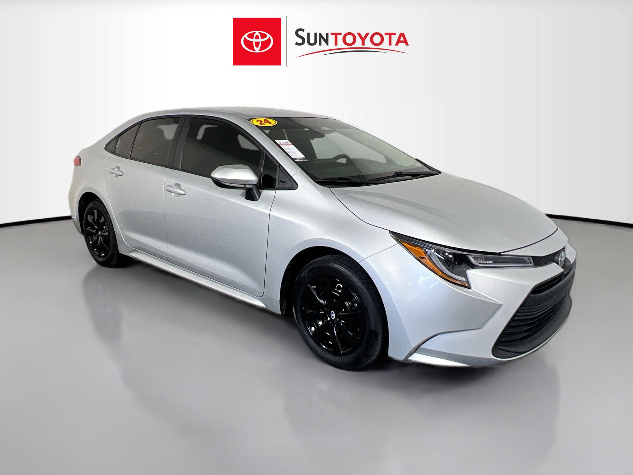 Used 2024 Toyota Corolla LE FWD image 1