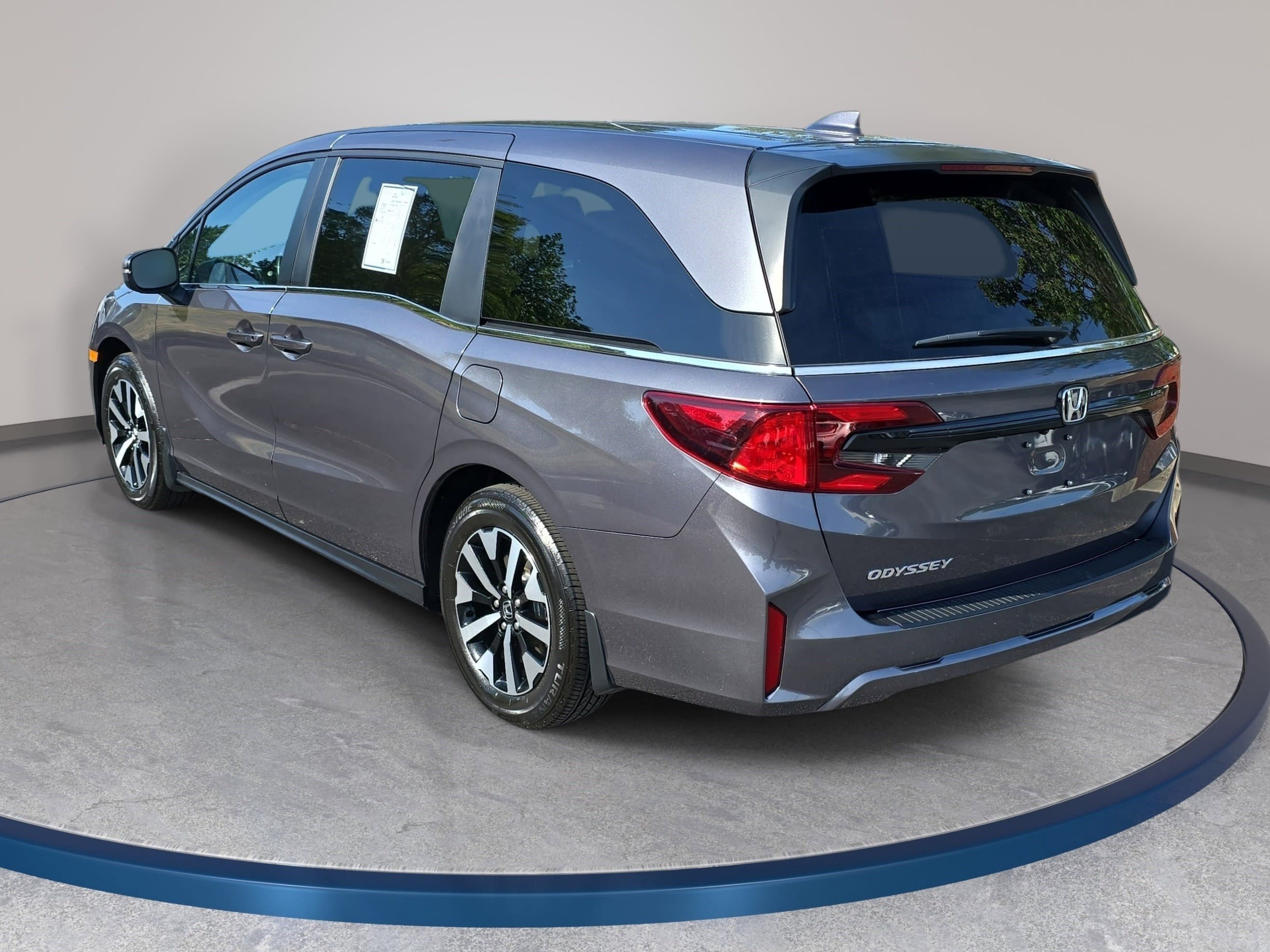 Used 2025 Honda Odyssey EX-L image 7