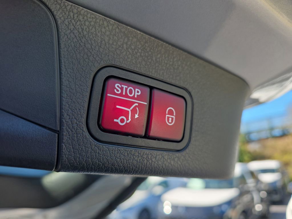 Used 2022 Mercedes-Benz GLB 250 GLB 250 image 8