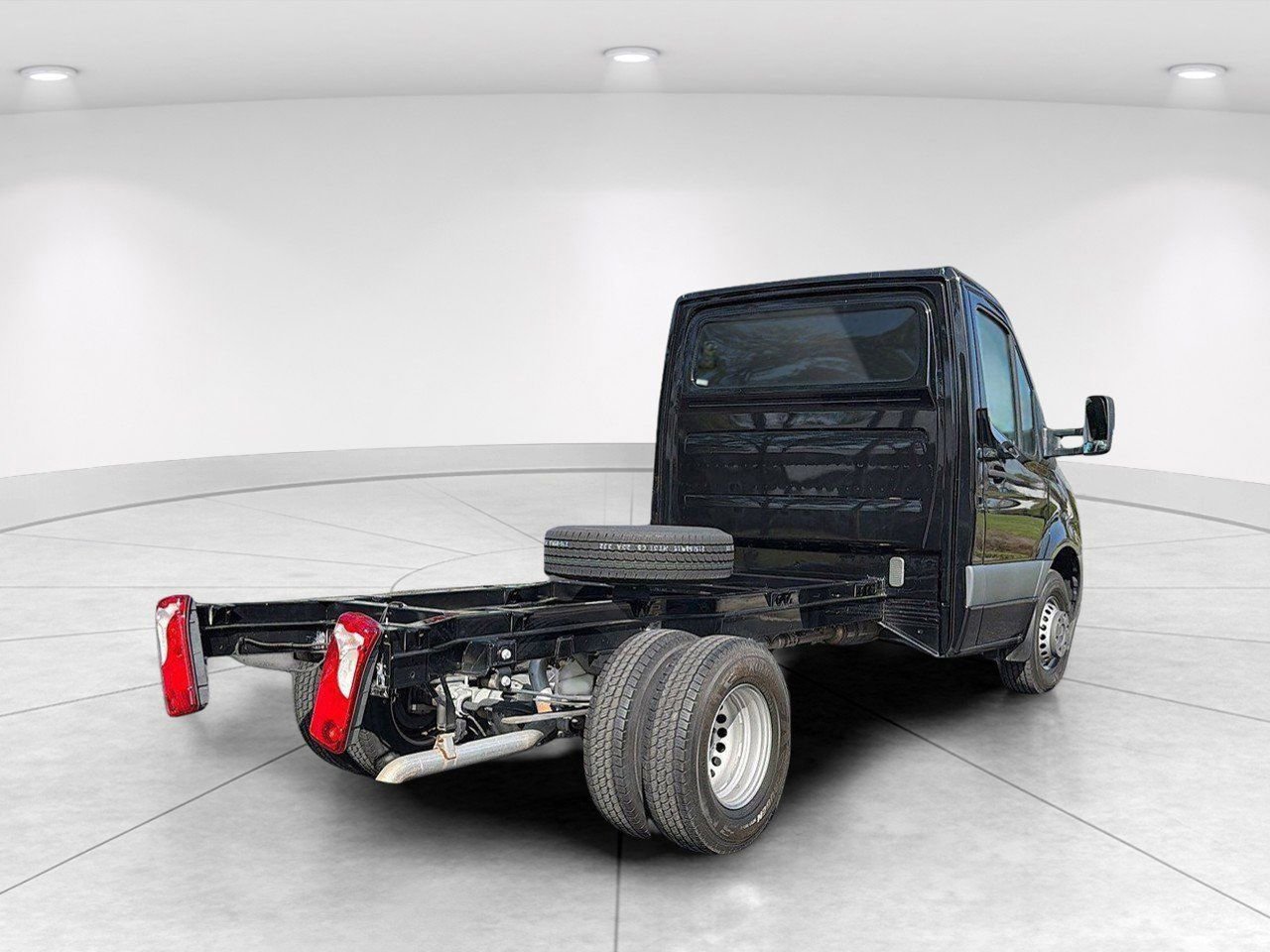 Used 2023 Mercedes-Benz Sprinter 3500 image 4