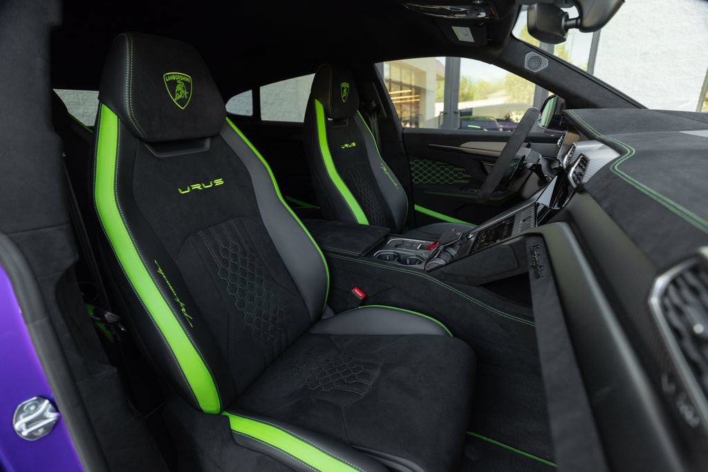 Used 2024 Lamborghini Urus Performante AWD/4WD image 22