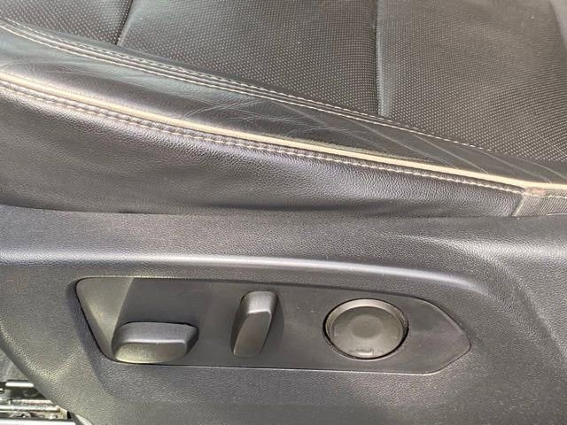 Used 2021 Chevrolet Suburban Premier image 17