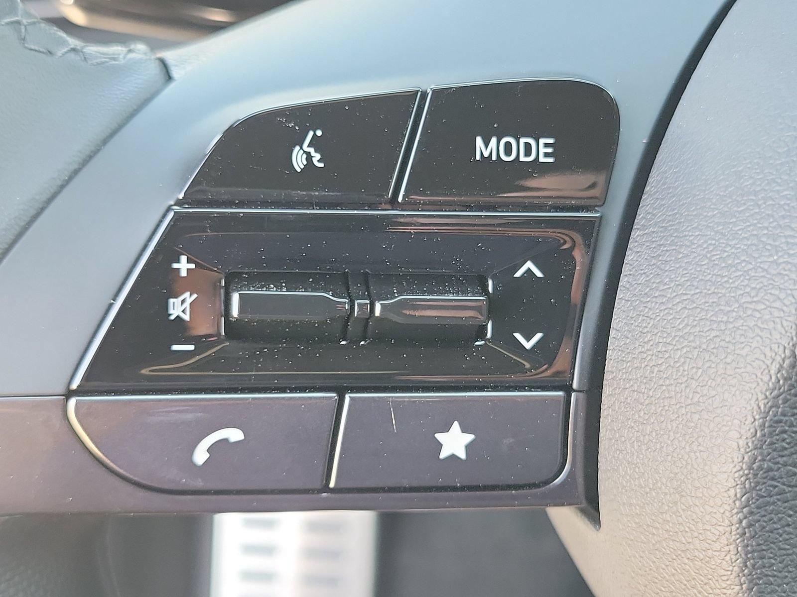 New 2026 Hyundai Elantra SEL Sport FWD image 8
