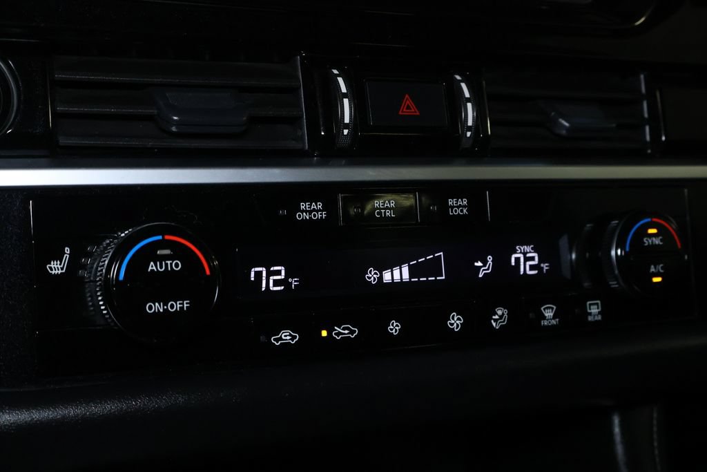 Used 2024 Nissan Pathfinder SV AWD/4WD image 30