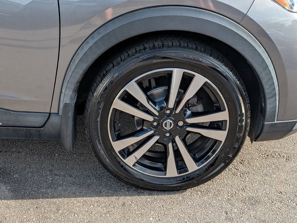 Used 2019 Nissan Kicks SR FWD image 8