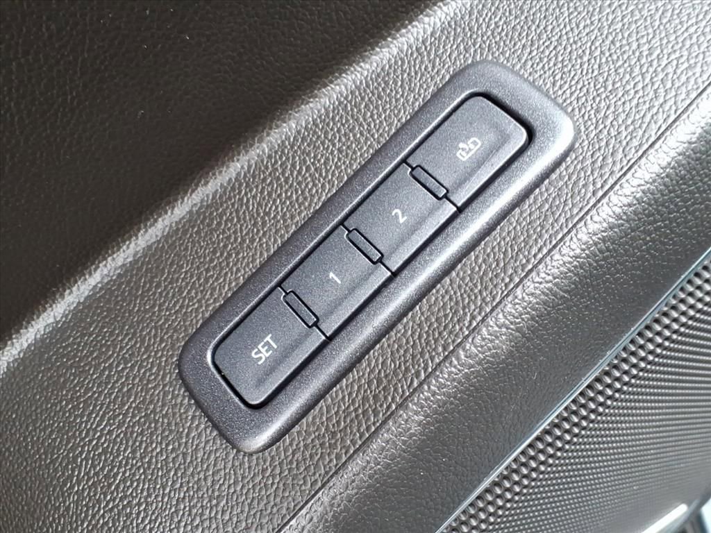 Used 2020 Chevrolet Tahoe LT image 25