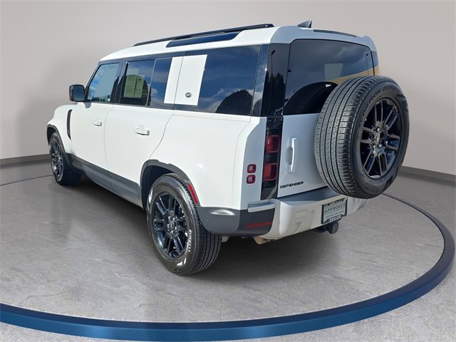 Used 2024 Land Rover Defender 110 S image 7