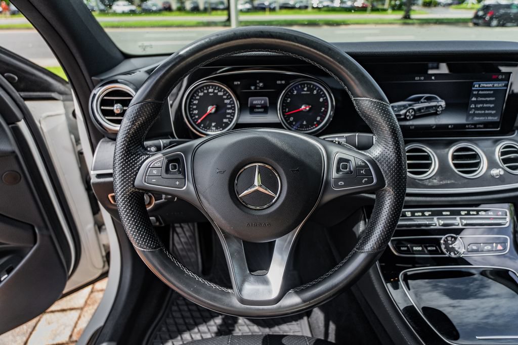 Used 2017 Mercedes-Benz E 300 4MATIC image 22
