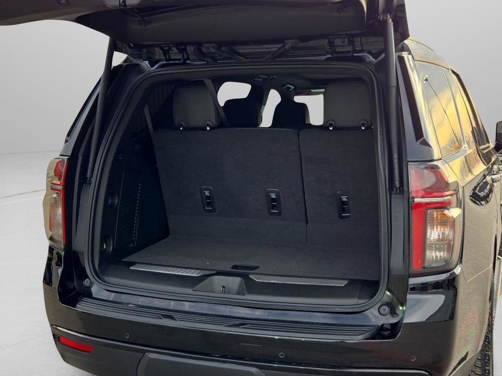 Used 2024 Chevrolet Tahoe Z71 w/ Luxury Package image 25