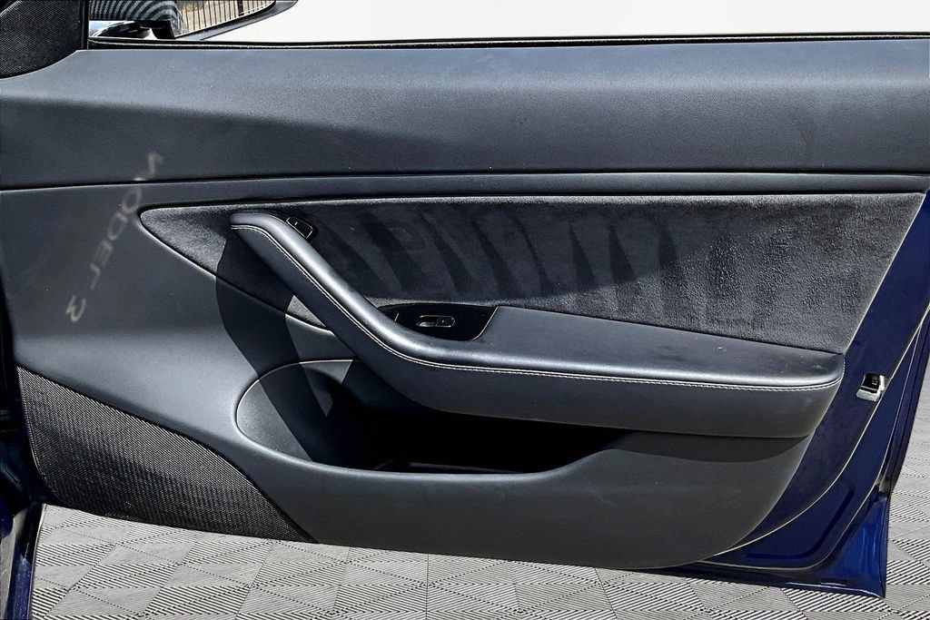 Used 2018 Tesla Model 3 Long Range RWD image 25