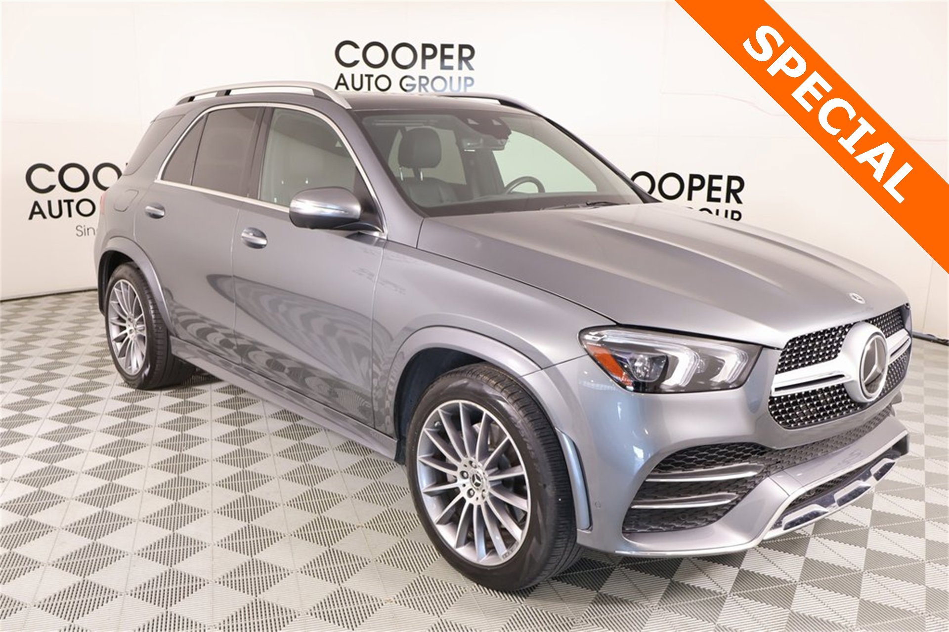 Used 2022 Mercedes-Benz GLE 450 4MATIC image 1