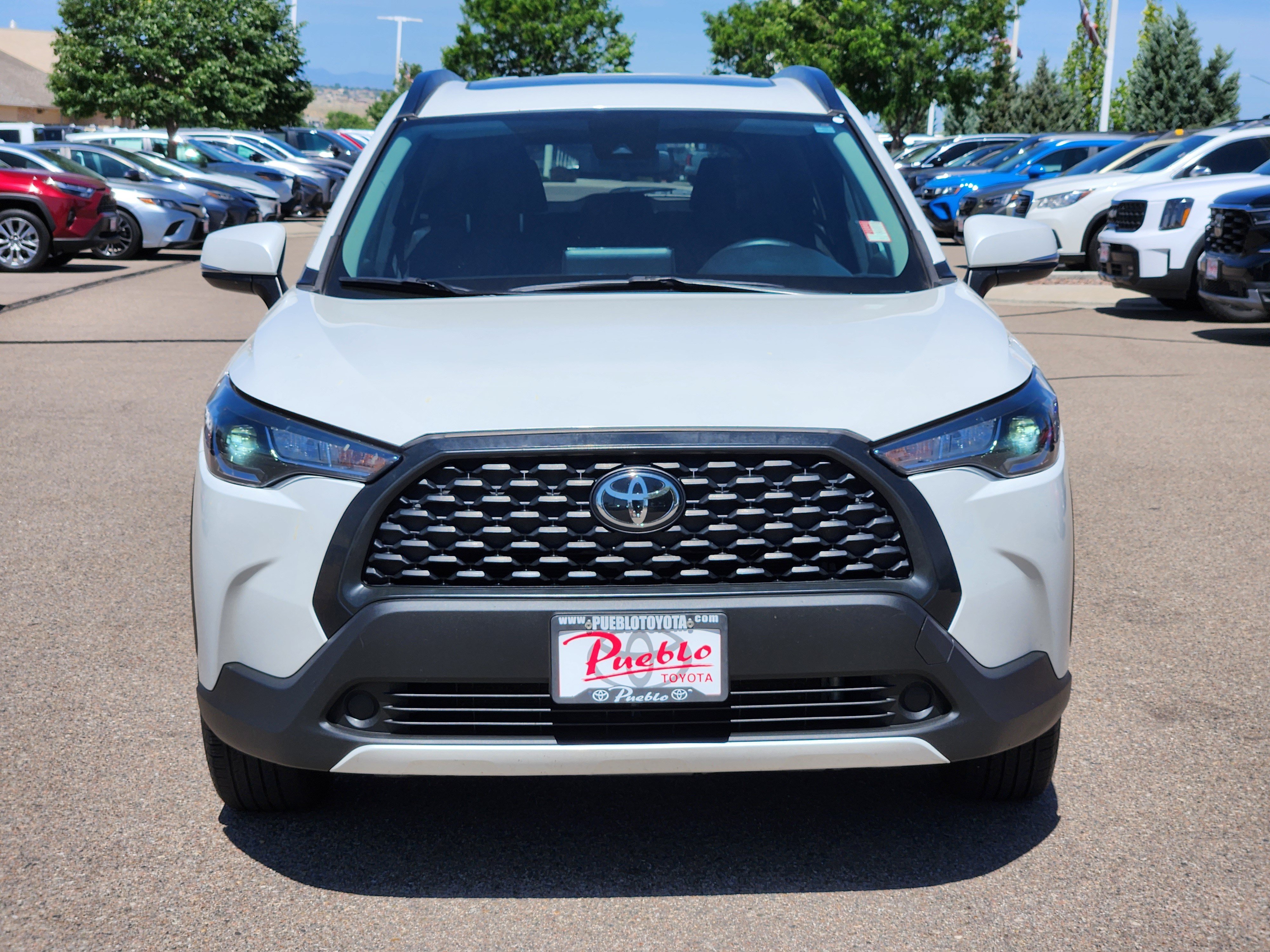 Used 2022 Toyota Corolla Cross LE w/ Moonroof Package AWD/4WD image 5