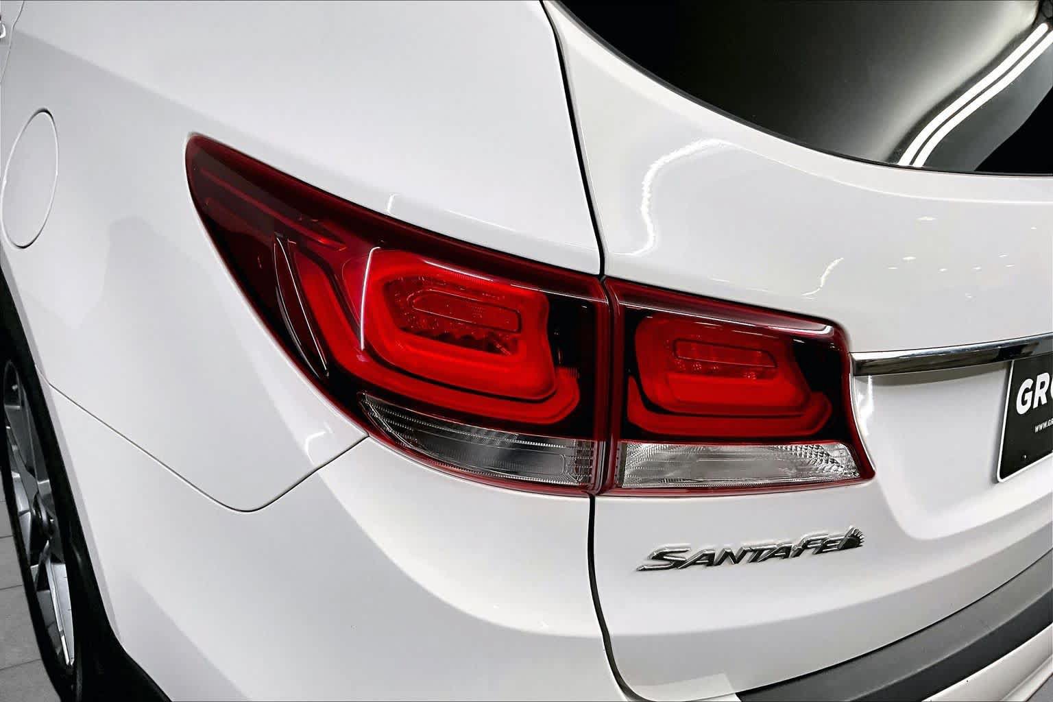 Used 2017 Hyundai Santa Fe Limited AWD/4WD image 28