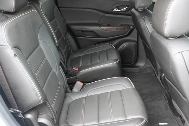 Used 2023 GMC Acadia Denali w/ Denali Technology Package FWD image 19