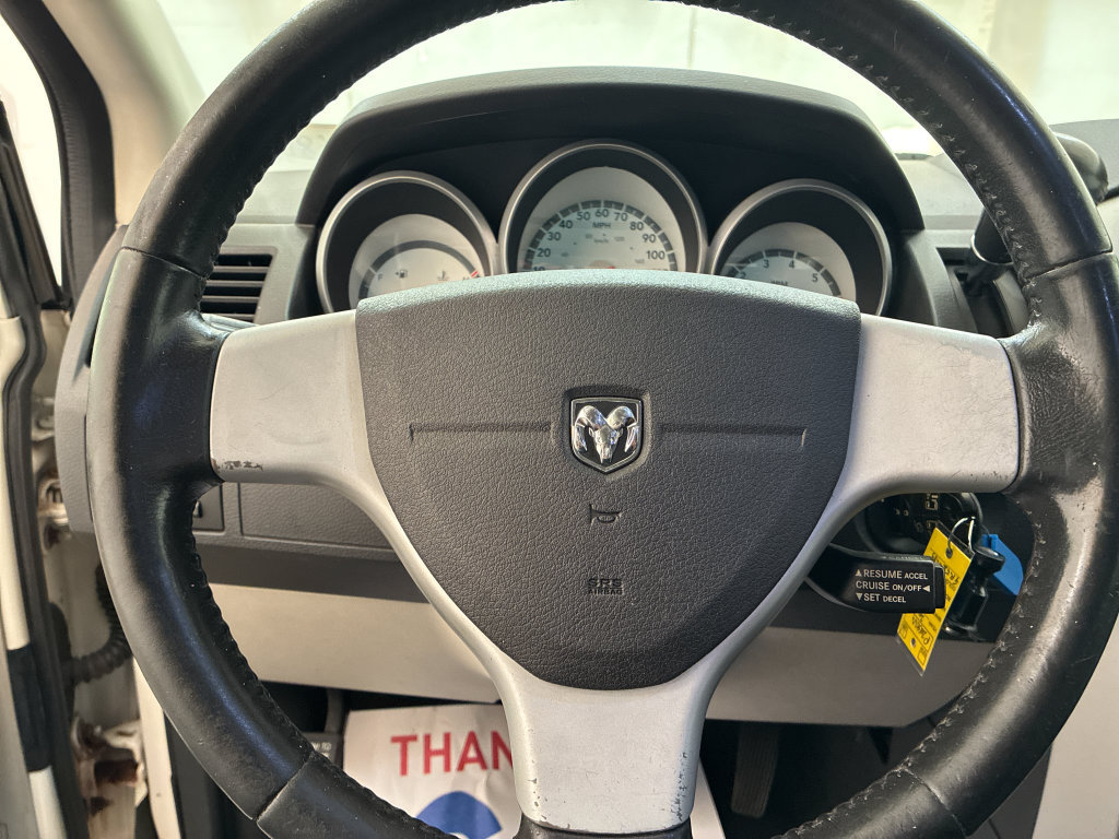 Used 2009 Dodge Grand Caravan SXT FWD image 12