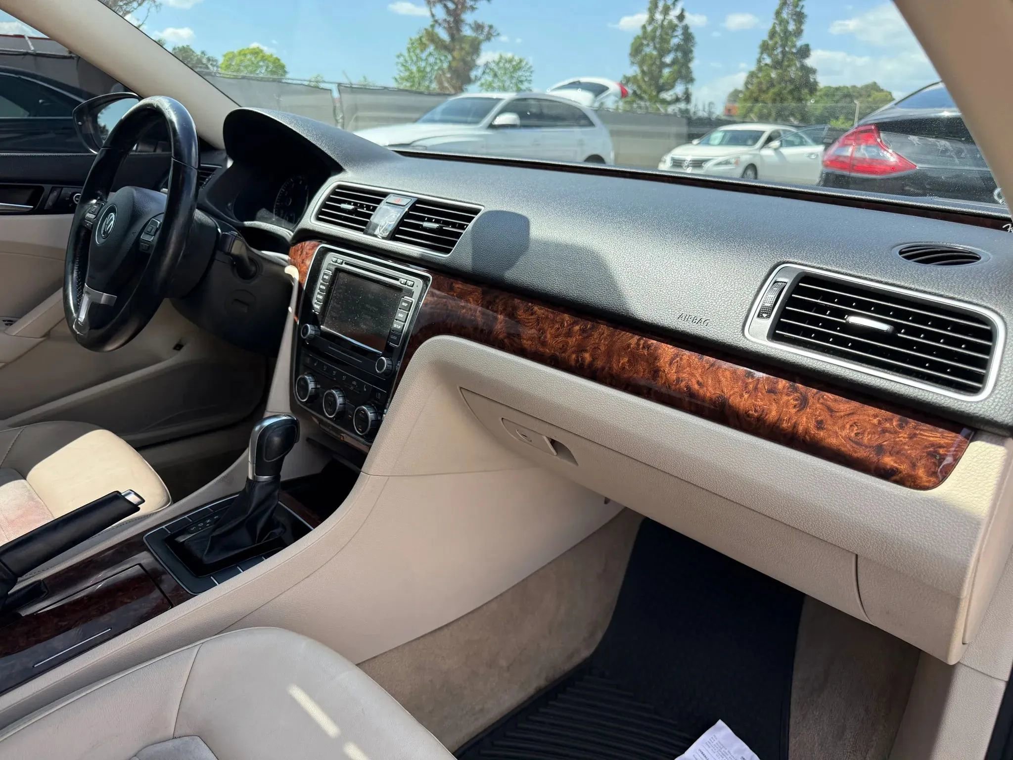 Used 2012 Volkswagen Passat 3.6 SEL Premium image 19