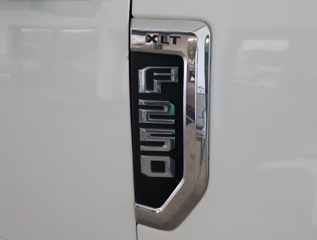 Used 2019 Ford F250 XLT w/ Snow Plow Prep Package AWD/4WD image 53