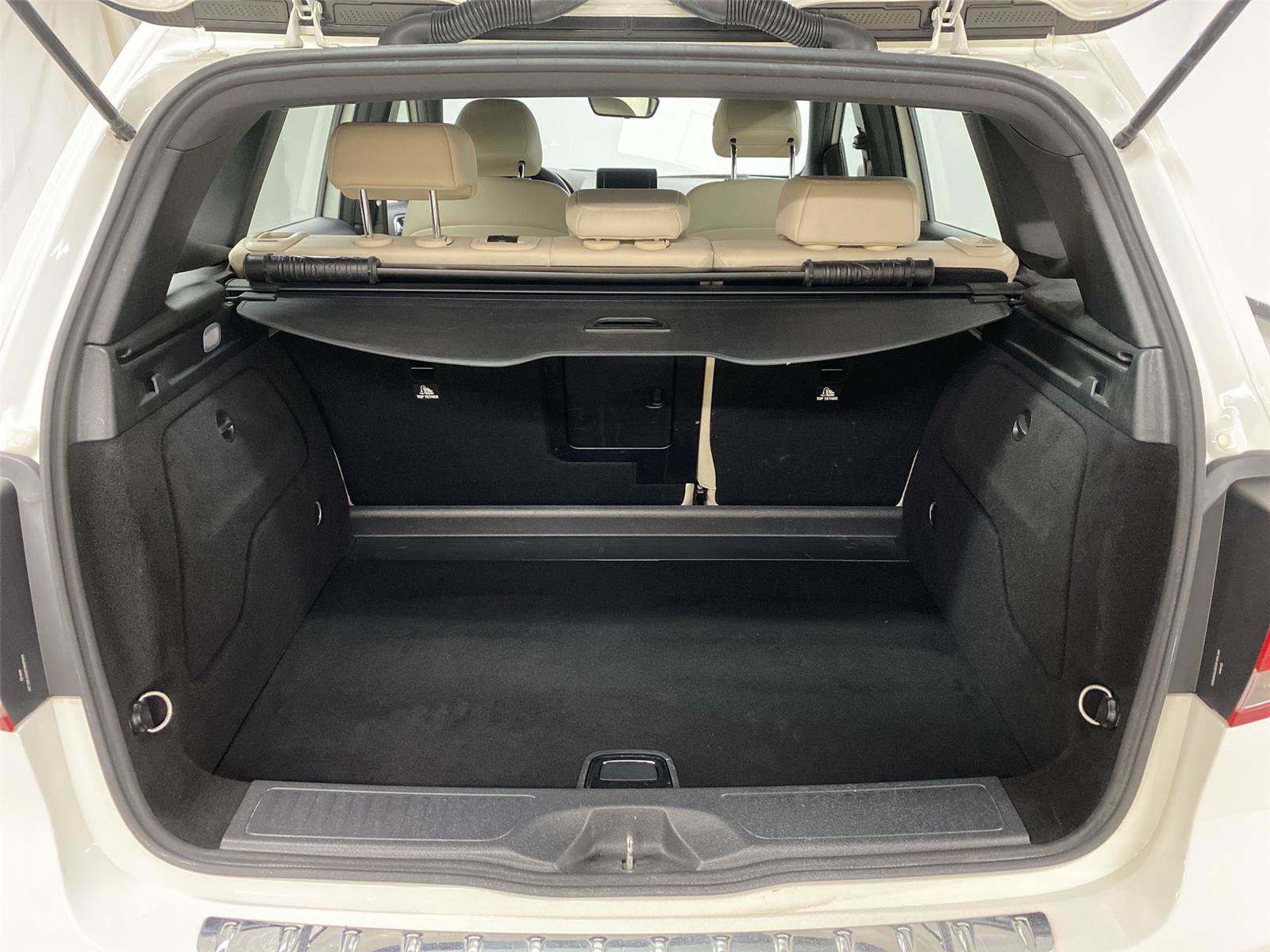 Used 2017 Mercedes-Benz B 250e image 23