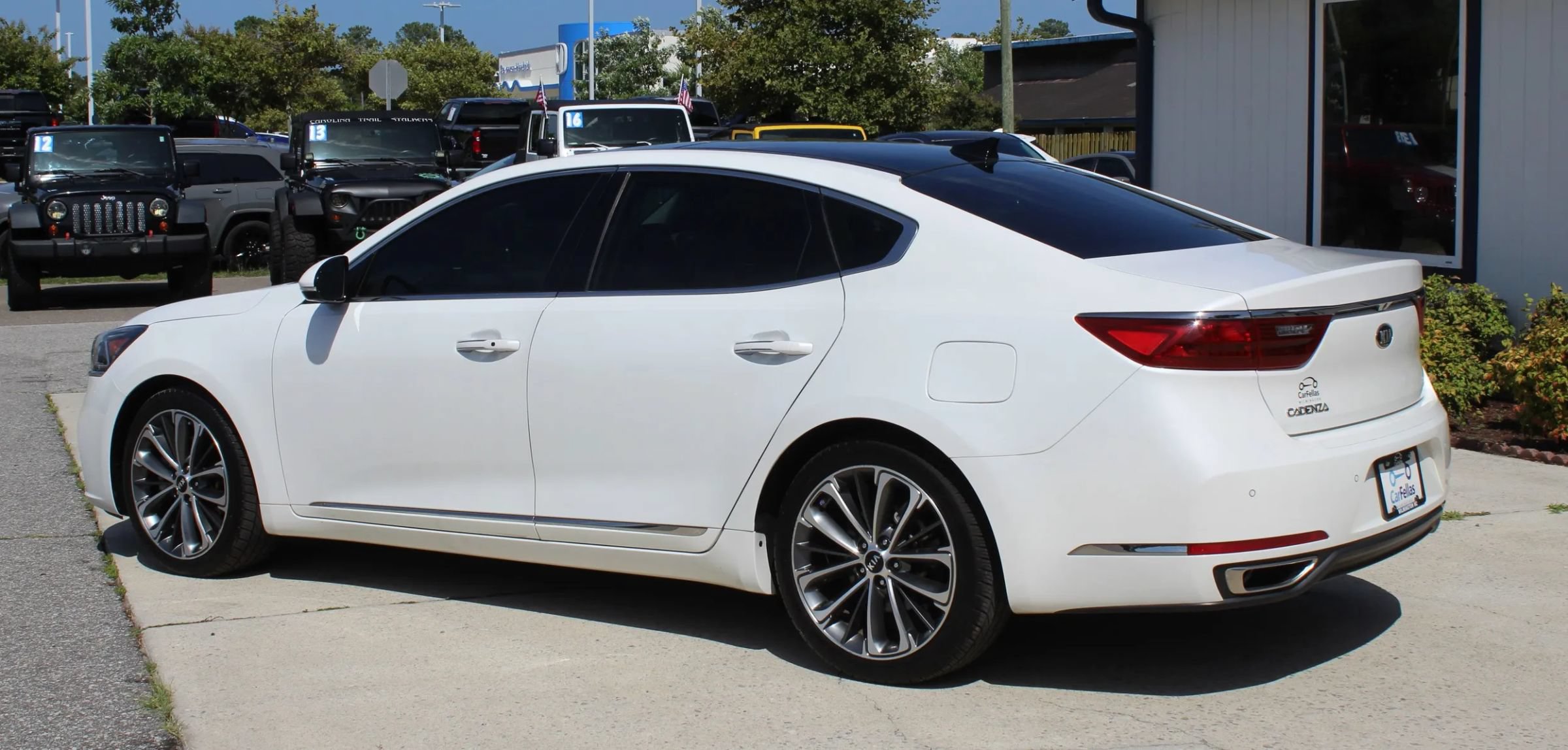 Used 2019 Kia Cadenza Technology FWD image 3