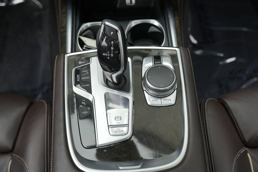 Used 2016 BMW 750i xDrive AWD/4WD image 50