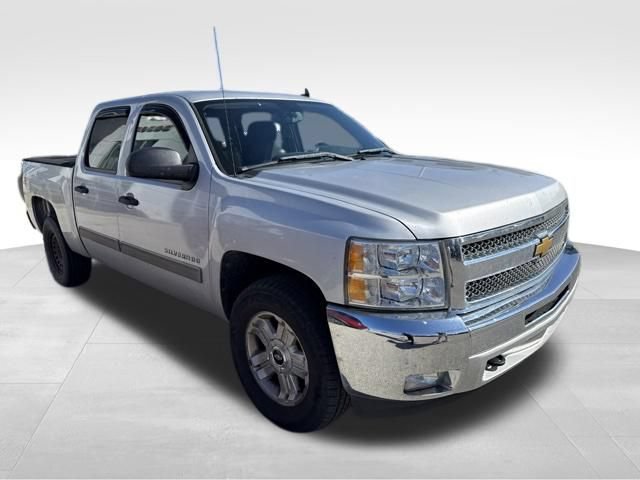 Used 2012 Chevrolet Silverado 1500 LT w/ All-Star Edition AWD/4WD image 3