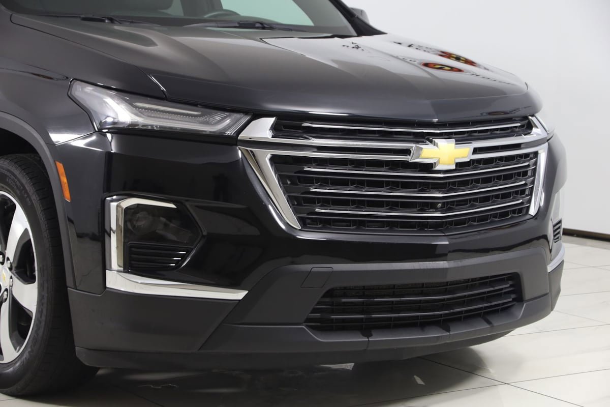 Used 2023 Chevrolet Traverse LT w/ LT Premium Package AWD/4WD image 40
