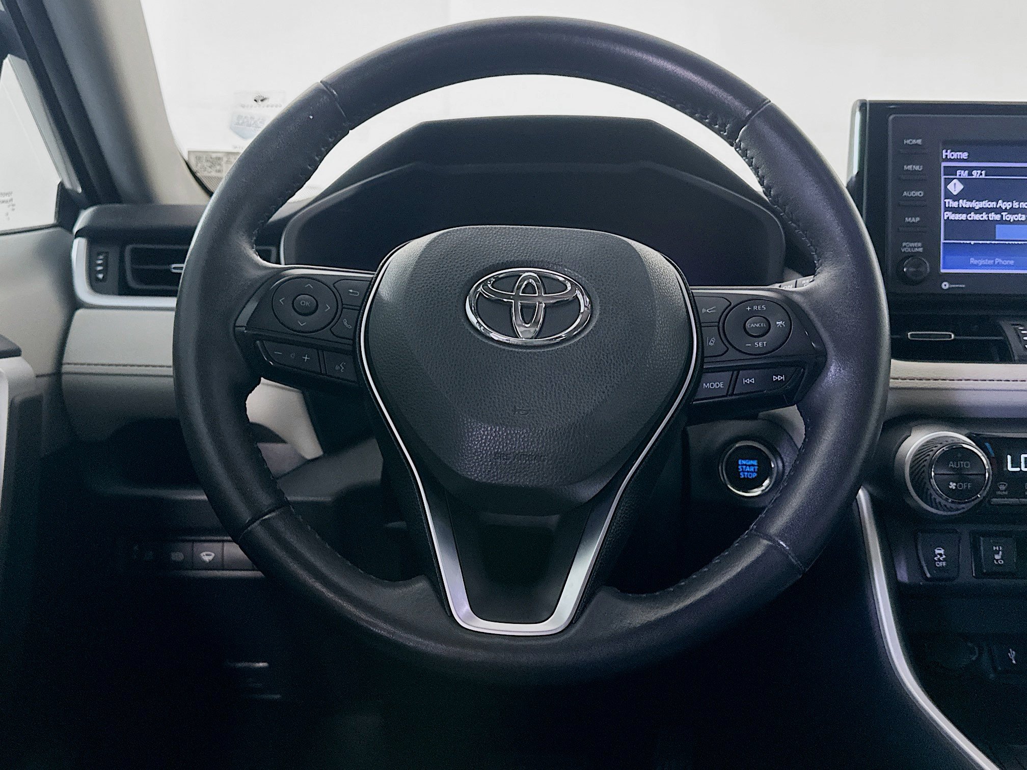 Used 2021 Toyota RAV4 XLE Premium FWD image 18