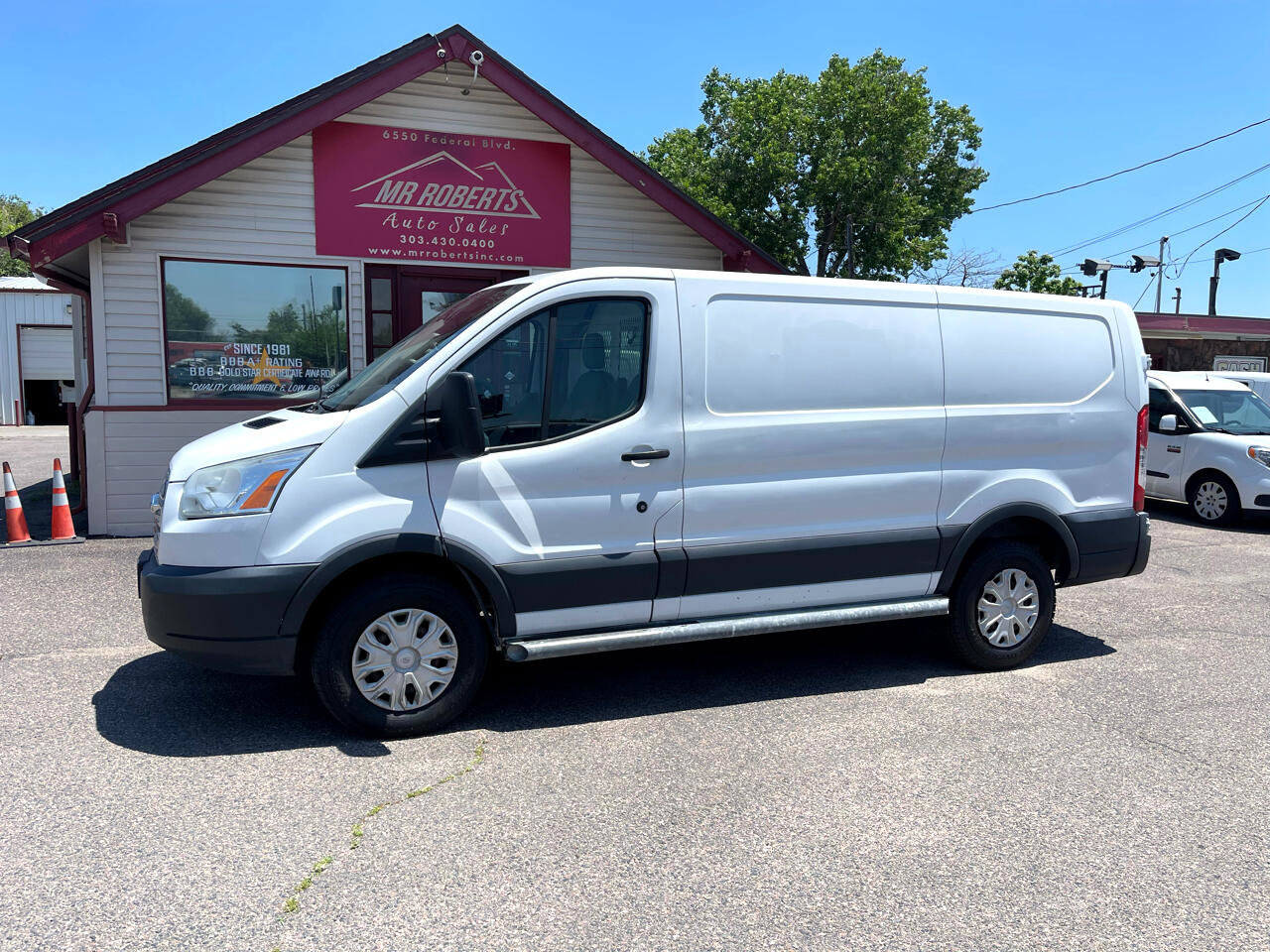 Used 2015 Ford Transit 250 130 Low Roof w/ Exterior Upgrade Package image 5