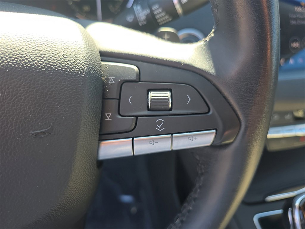 Used 2021 Cadillac XT4 Premium Luxury w/ Driver Awareness Package image 33