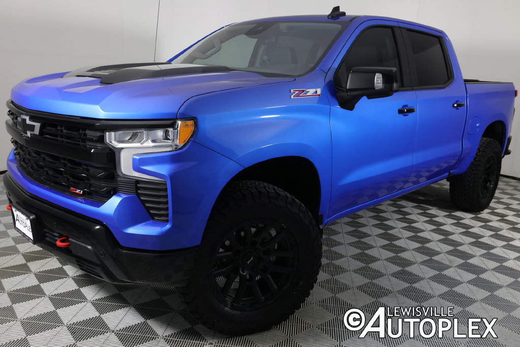 Used 2025 Chevrolet Silverado 1500 LT Trail Boss w/ LT Trail Boss Premium Package AWD/4WD image 1