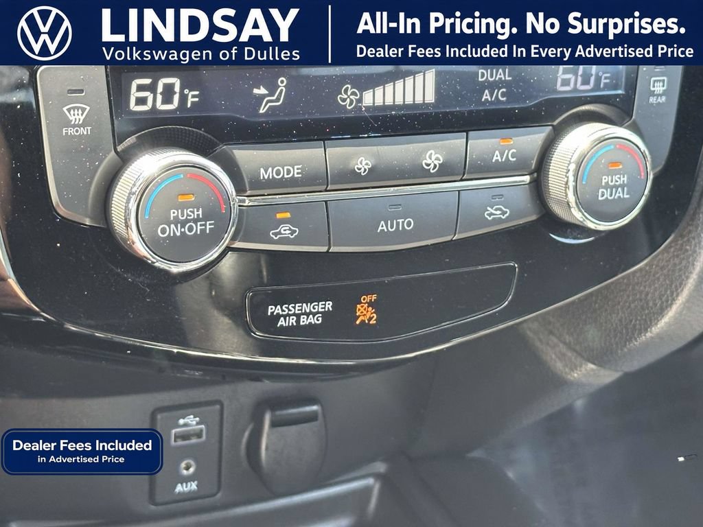 Used 2017 Nissan Rogue SV AWD/4WD image 18