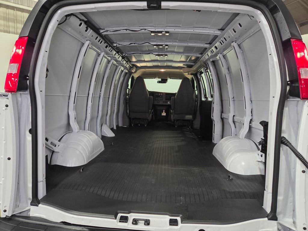 New 2025 Chevrolet Express 3500 Extended w/ Driver Convenience Package image 12