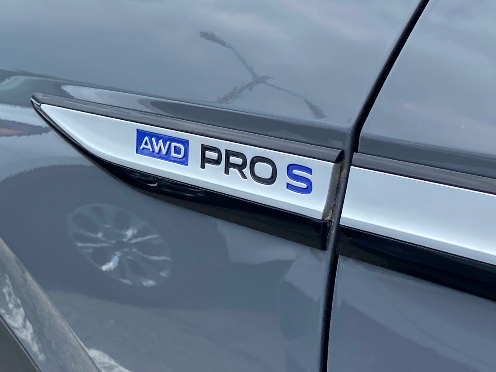Certified 2023 Volkswagen ID.4 Pro S AWD/4WD image 5