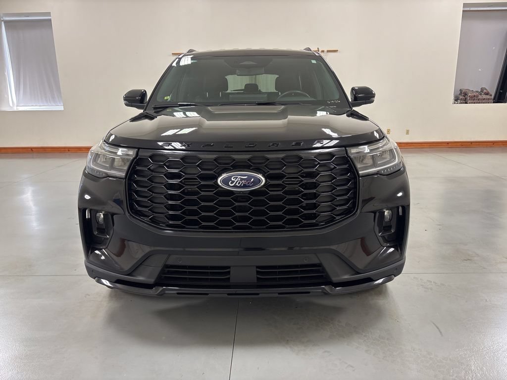 Used 2025 Ford Explorer ST-Line w/ Premium Package AWD/4WD image 3