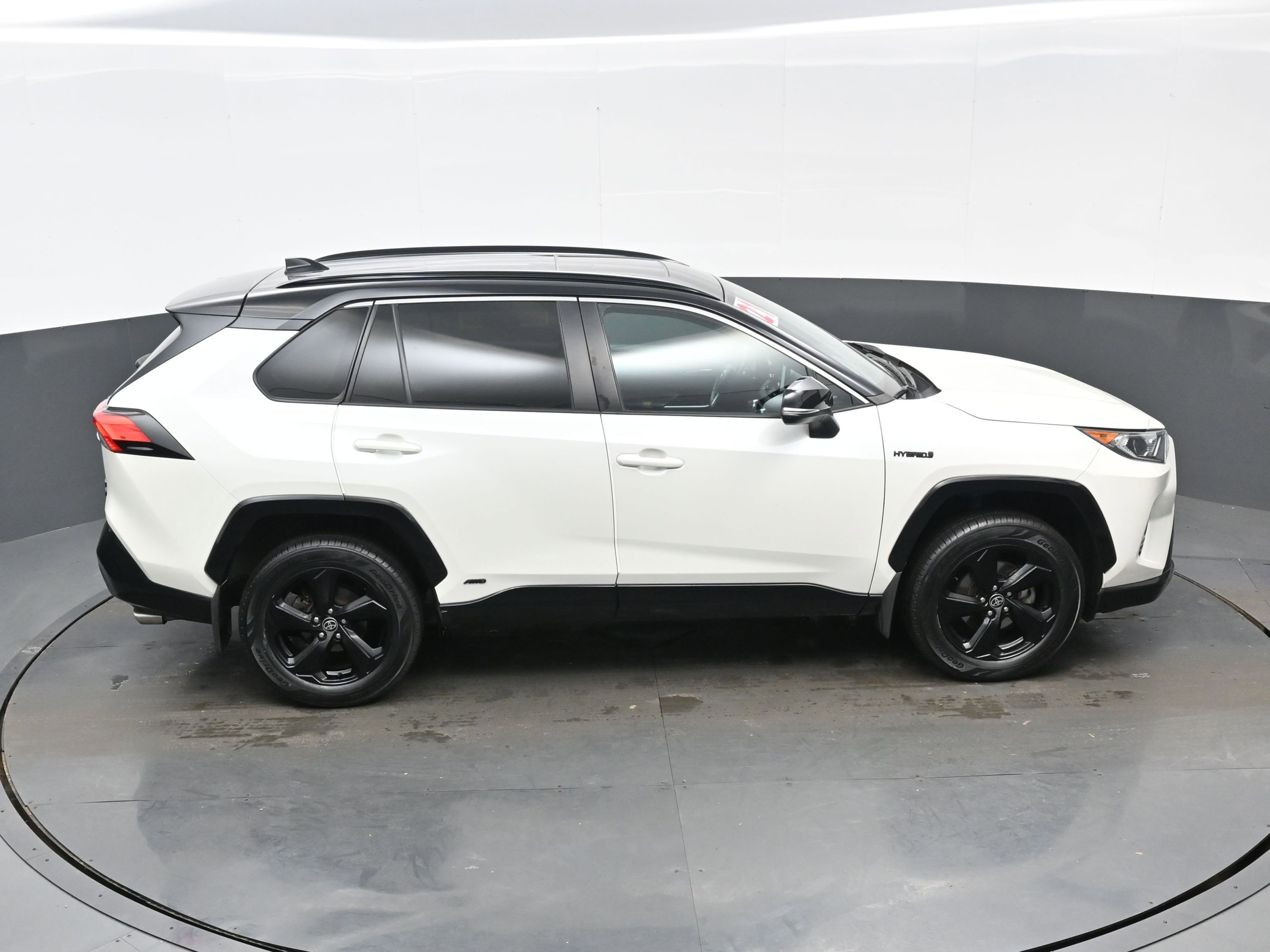 Used 2021 Toyota RAV4 XSE w/ XSE Grade Weather Package image 40