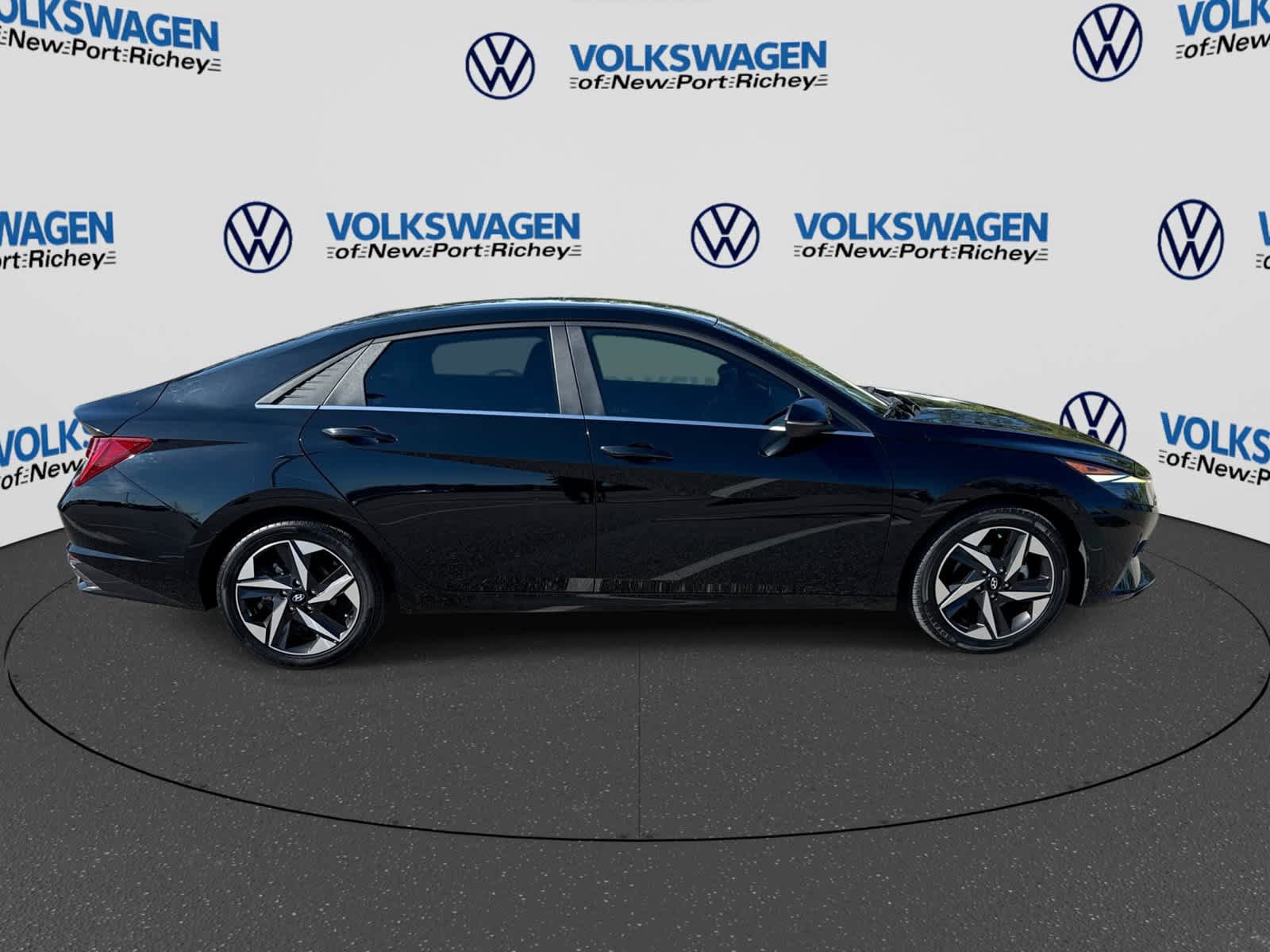 Used 2022 Hyundai Elantra SEL w/ Convenience + Premium Package FWD image 15
