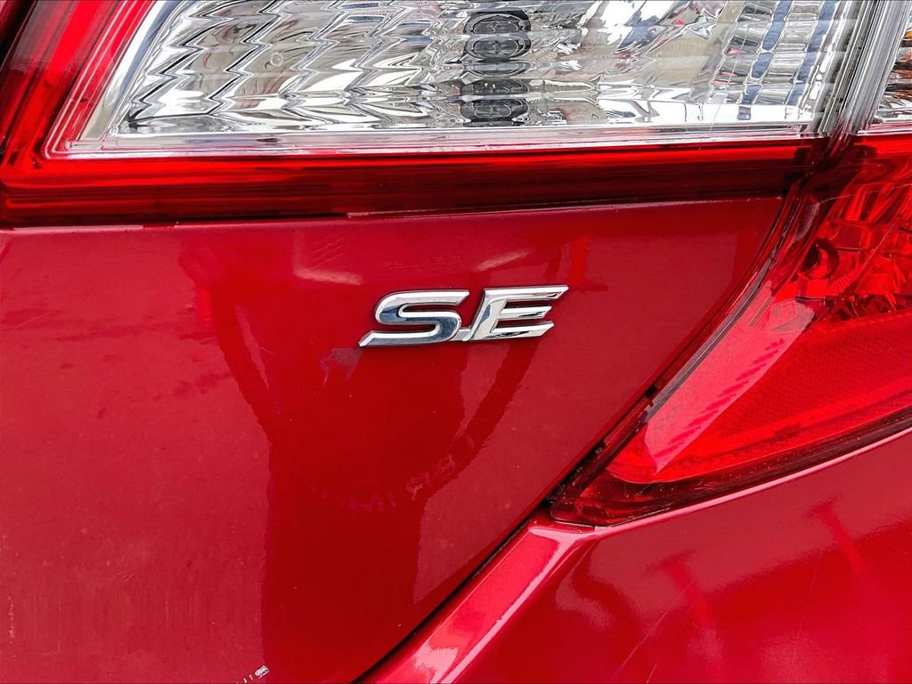 Used 2014 Toyota Camry SE FWD image 8